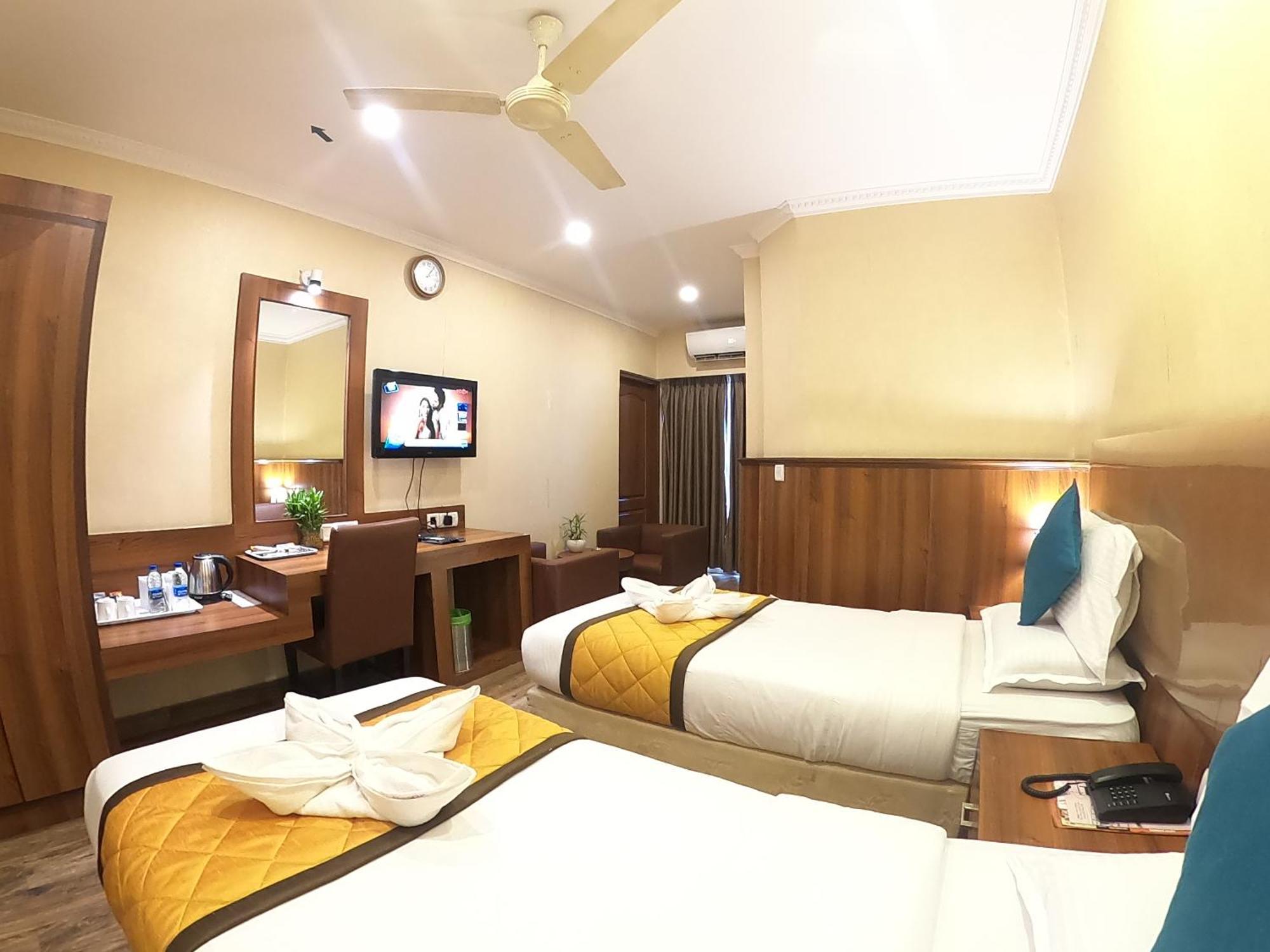 Hotel Noor Empire International Kormangala Bangalore Exteriör bild