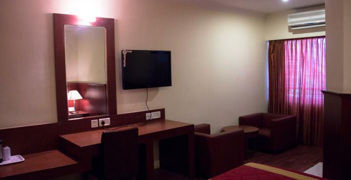 Hotel Noor Empire International Kormangala Bangalore Exteriör bild