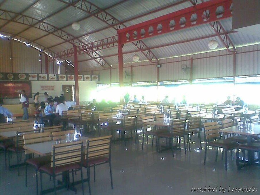 Hotel Noor Empire International Kormangala Bangalore Restaurang bild