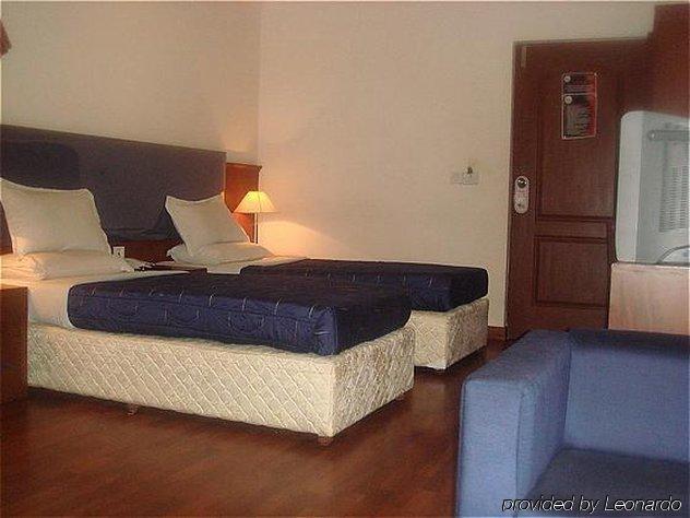 Hotel Noor Empire International Kormangala Bangalore Rum bild