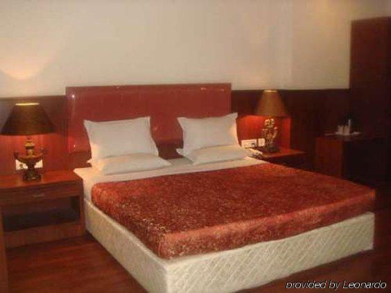 Hotel Noor Empire International Kormangala Bangalore Rum bild