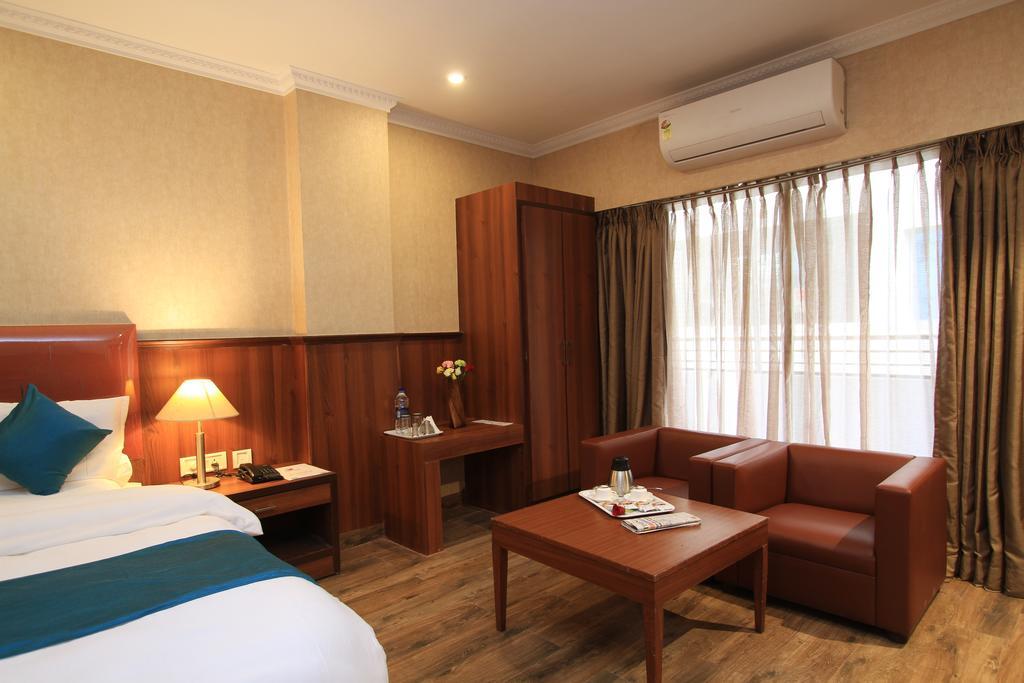Hotel Noor Empire International Kormangala Bangalore Exteriör bild
