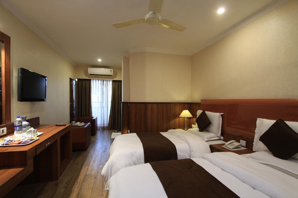 Hotel Noor Empire International Kormangala Bangalore Exteriör bild