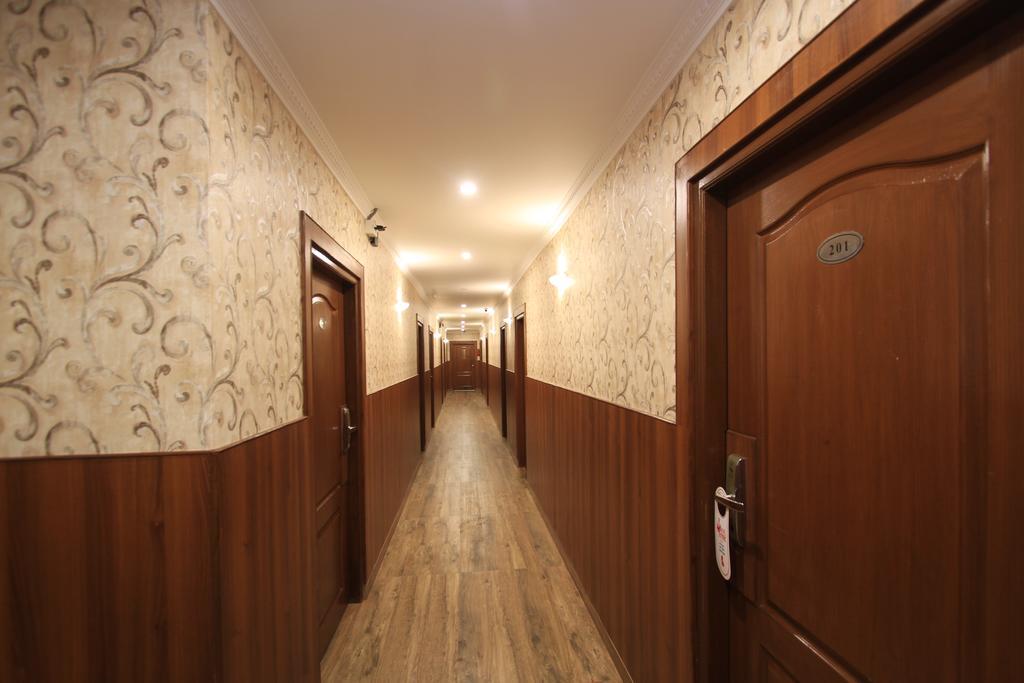 Hotel Noor Empire International Kormangala Bangalore Exteriör bild